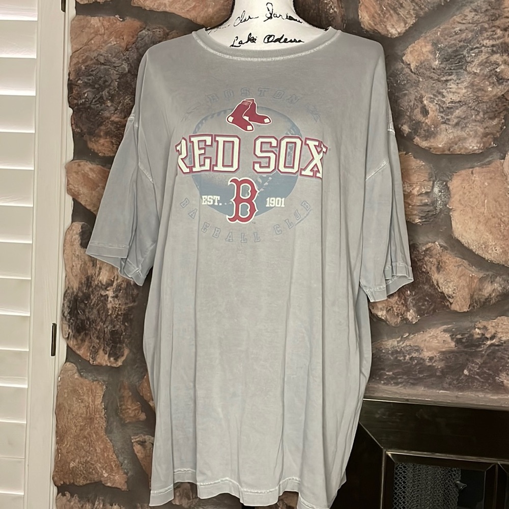 Red Sox t shirt